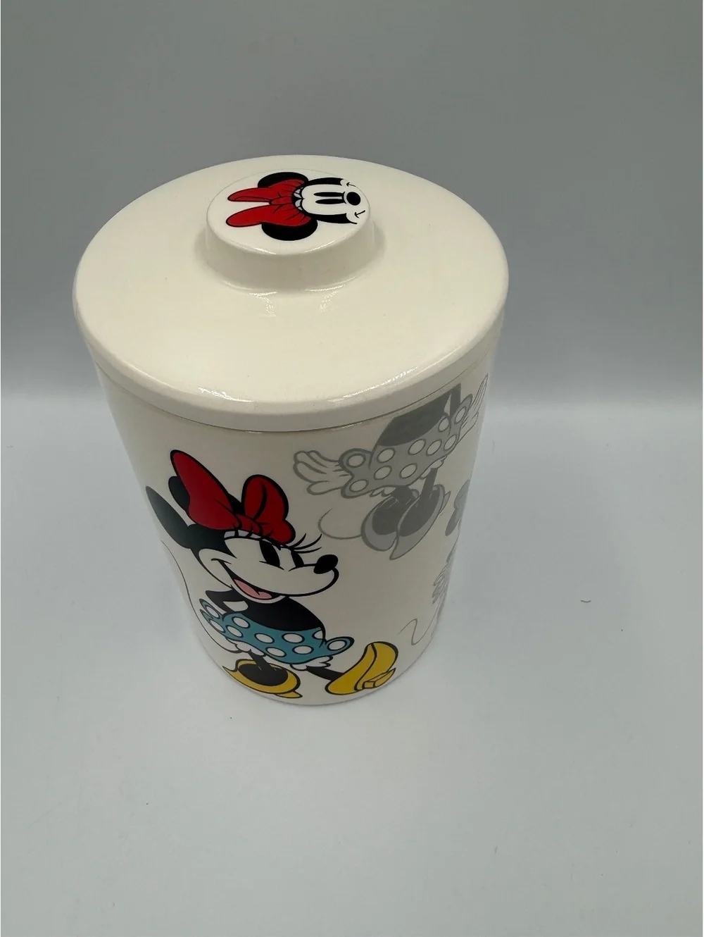 Discontinued collectible Disney Minnie Mouse Ceramic Storage Jar Lid promotional